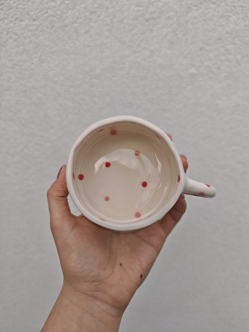 Rózsaszín-piros pöttyös bögre - 2,5dl