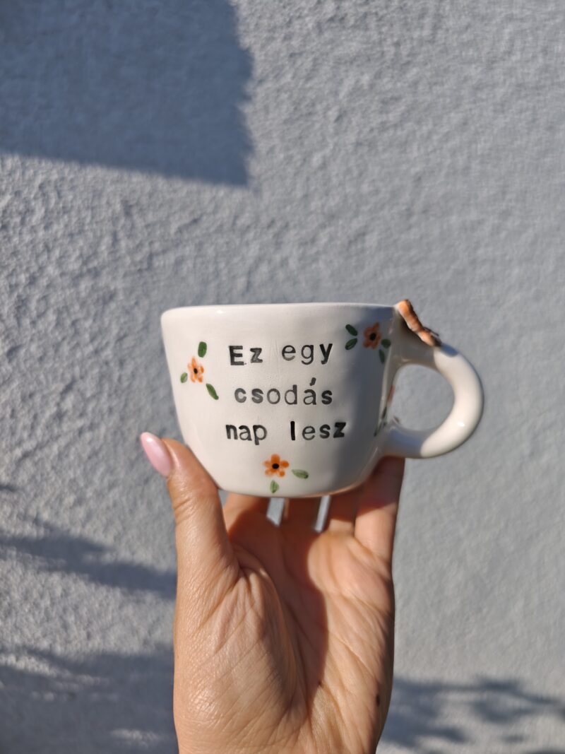 Egy darabos termékek 'Ez egy csodás nap lesz' narancssárga virágos bögre 2,5dl