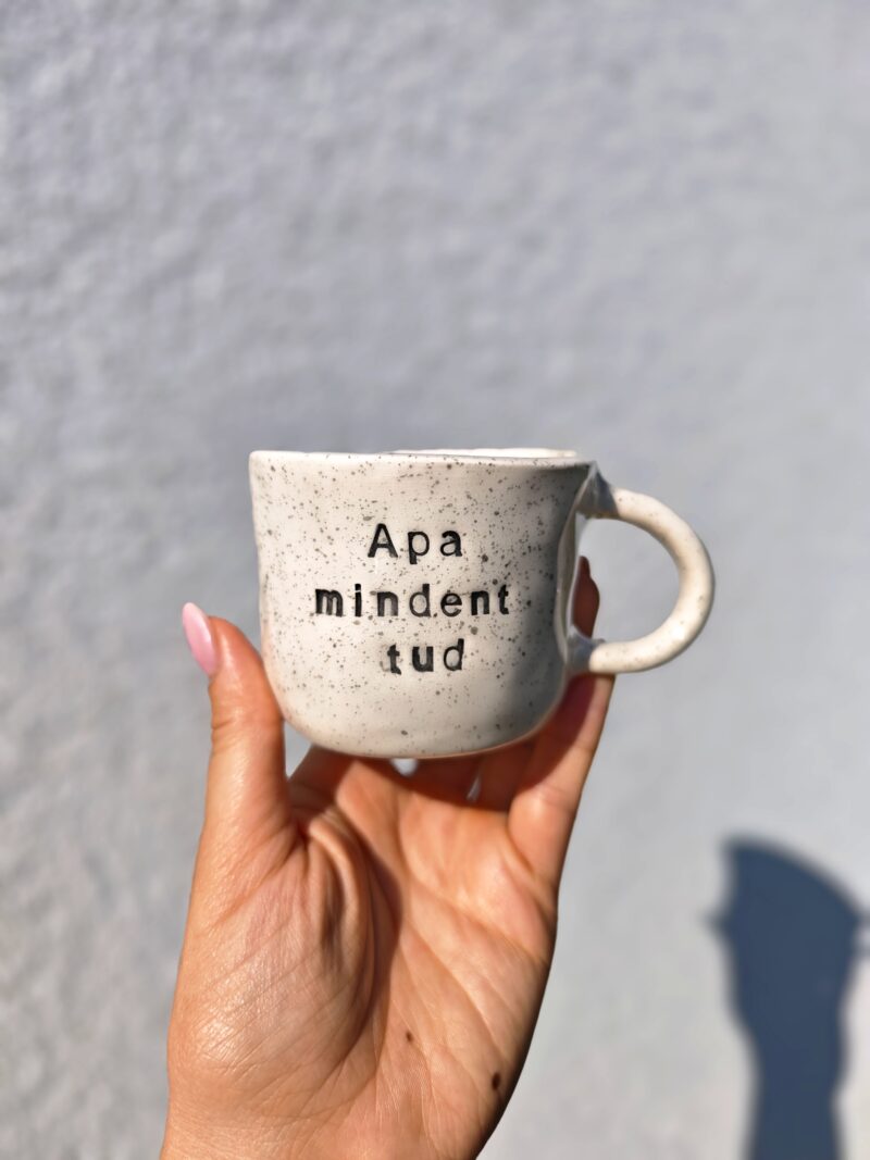 Egy darabos termékek 'Apa mindent tud' bögre 1,5dl